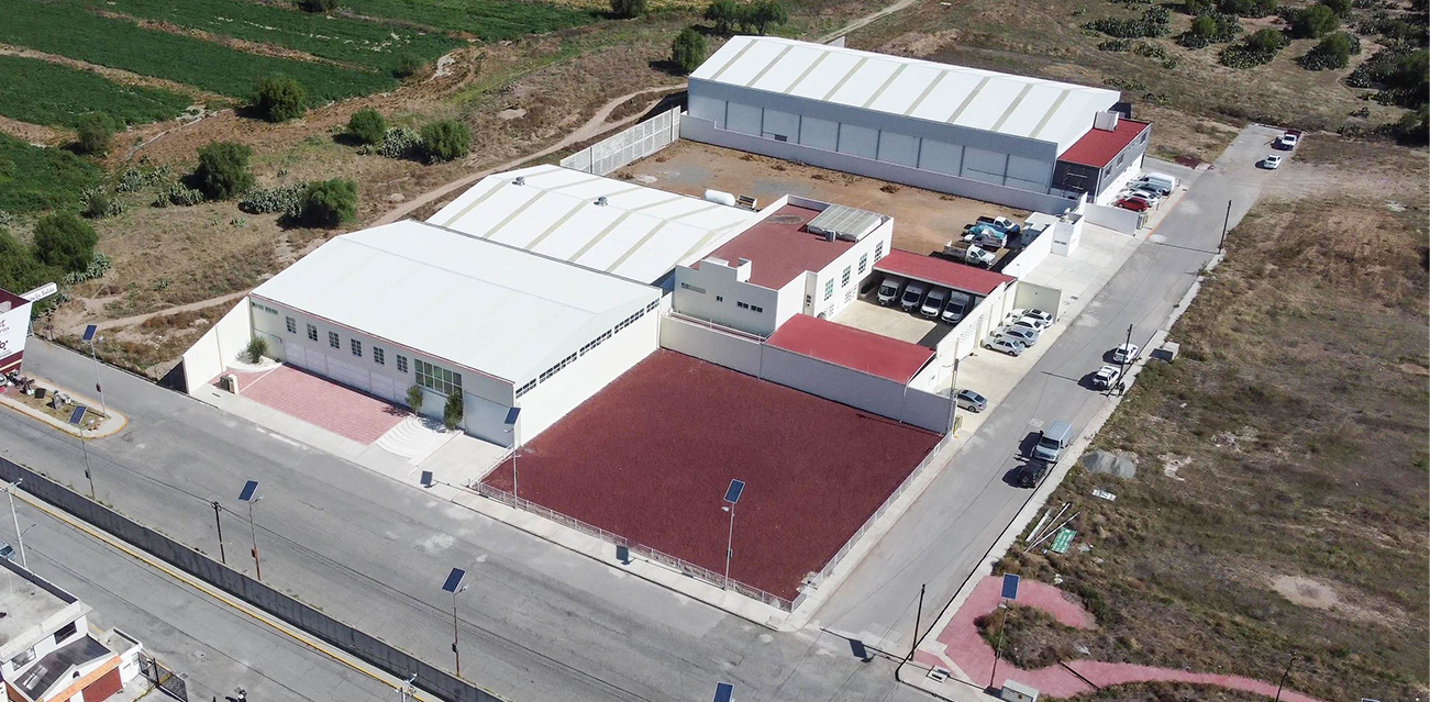 Empresa con 50 años de trayectoria en la industria de la maquila textil.